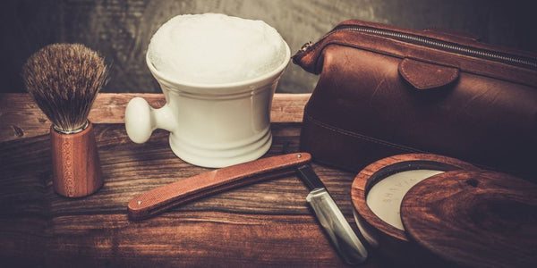 Top Tips for Traveling with a Straight Razor