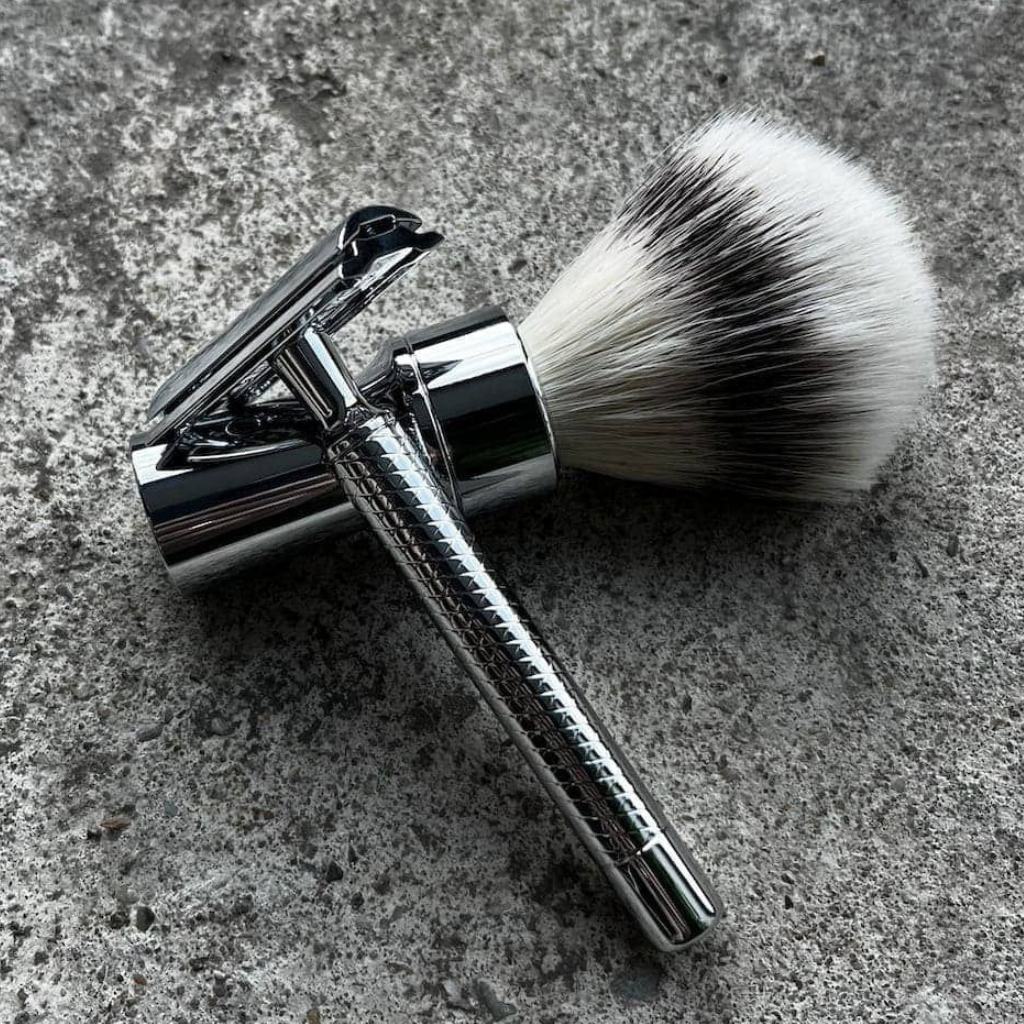 Dovo Primo II Synthetic Silvertip Shaving Brush & Safety Razor Set