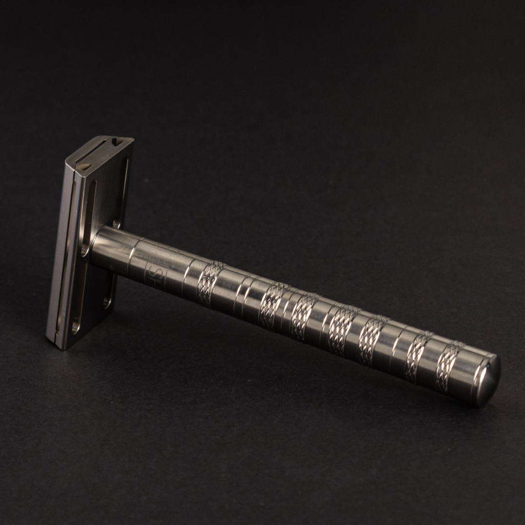 Henson Titanium Ti22 Mild Safety Razor