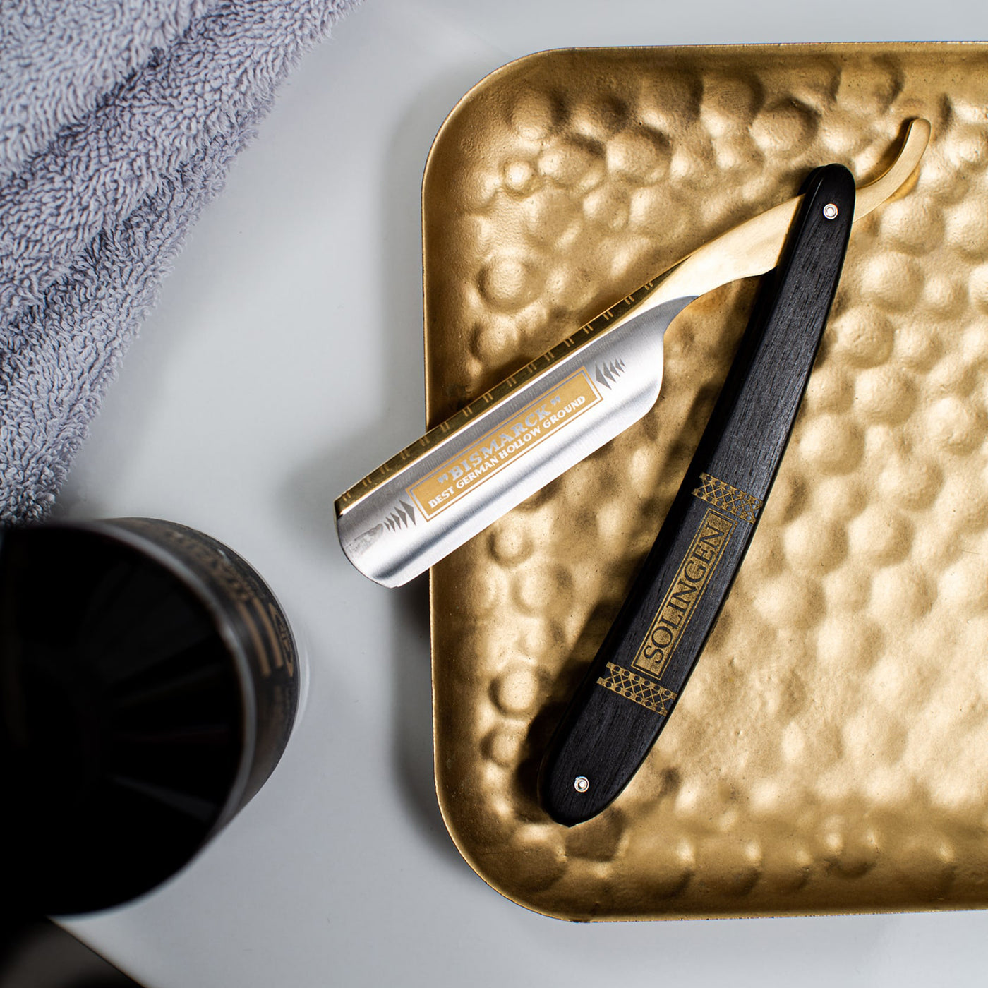 Dovo Bismarck 6/8" Straight Razor | Gold