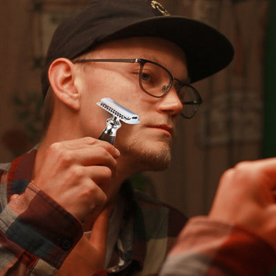 Naked Armor Dark Brown Priamus Safety Razor Wood Finish Resin Zinc Aluminum