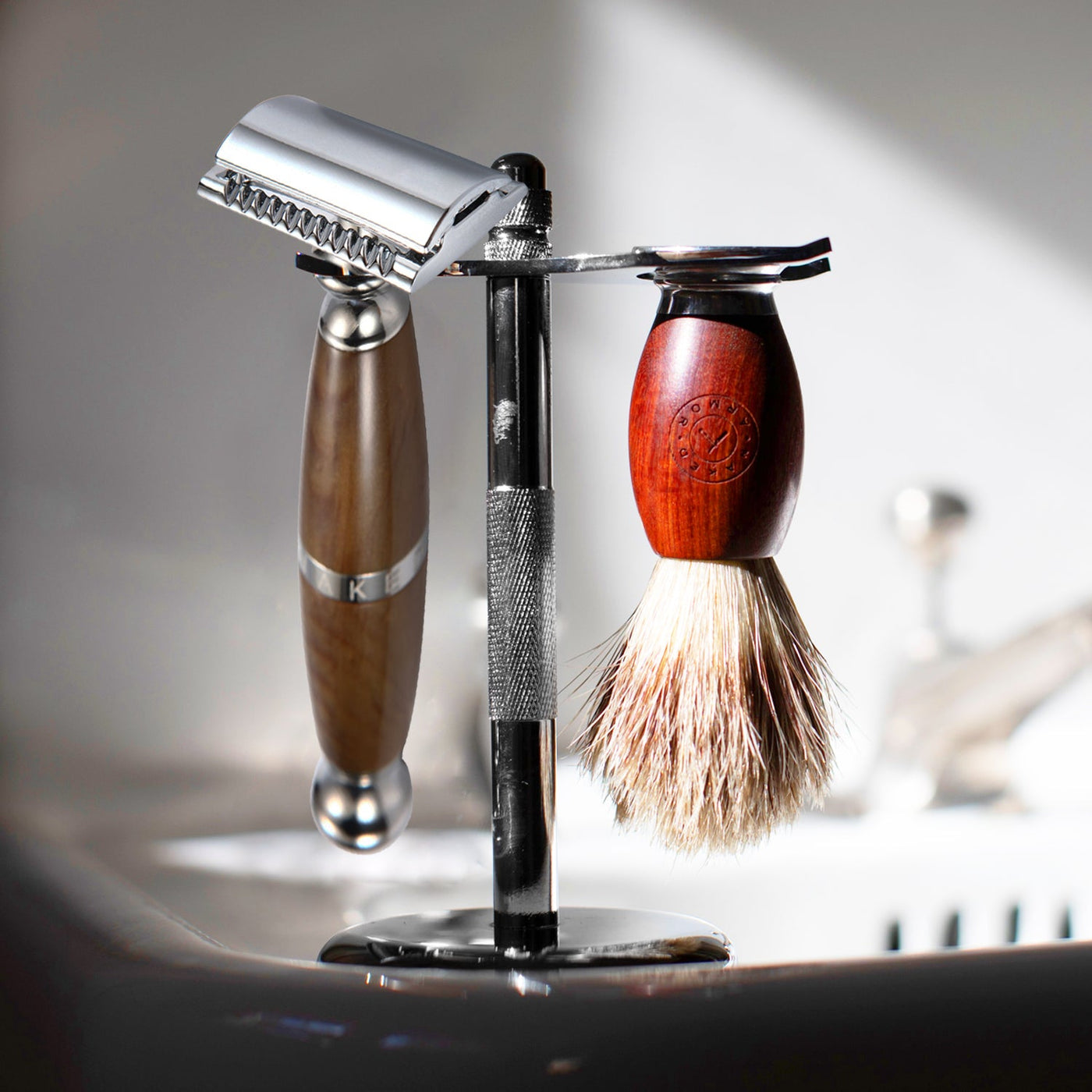 Naked Armor Dark Brown Priamus Safety Razor Wood Finish Resin Zinc Aluminum