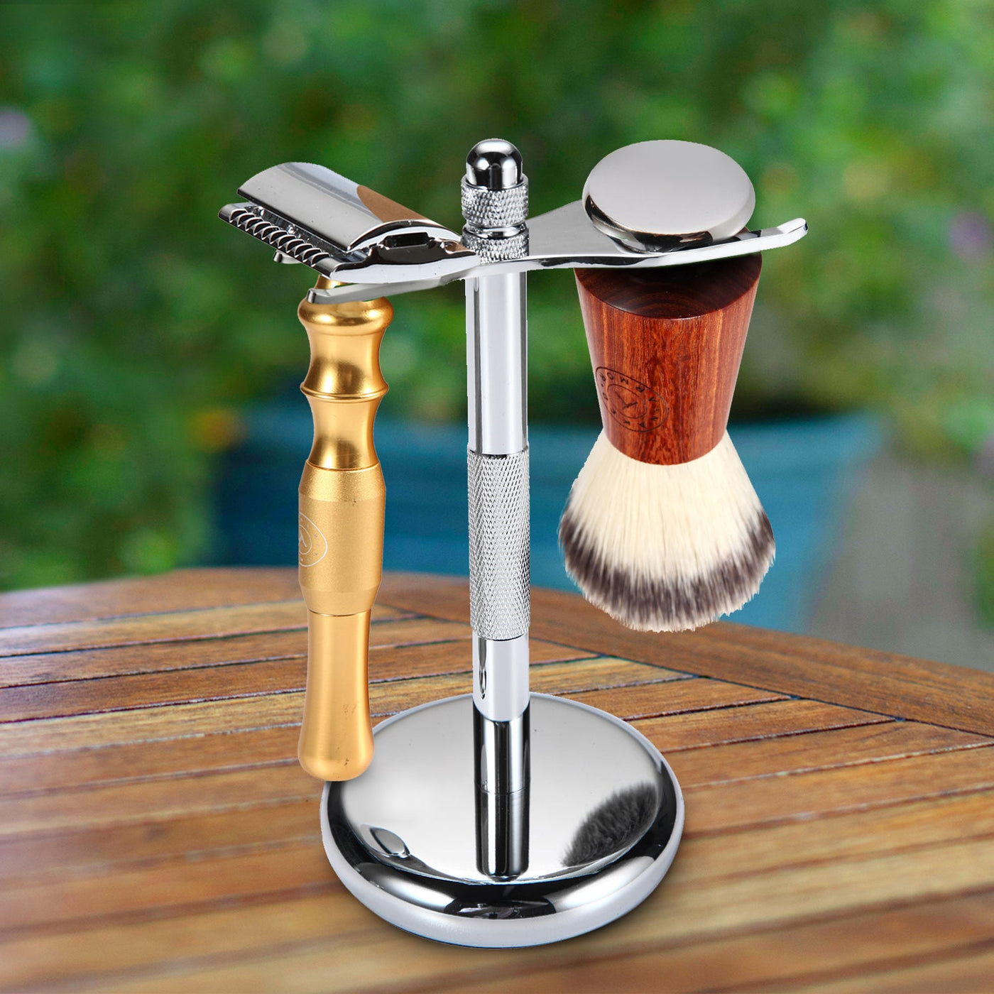 Naked Armor Gold Bleoberis Closed Comb Safety Razor Shaving Set