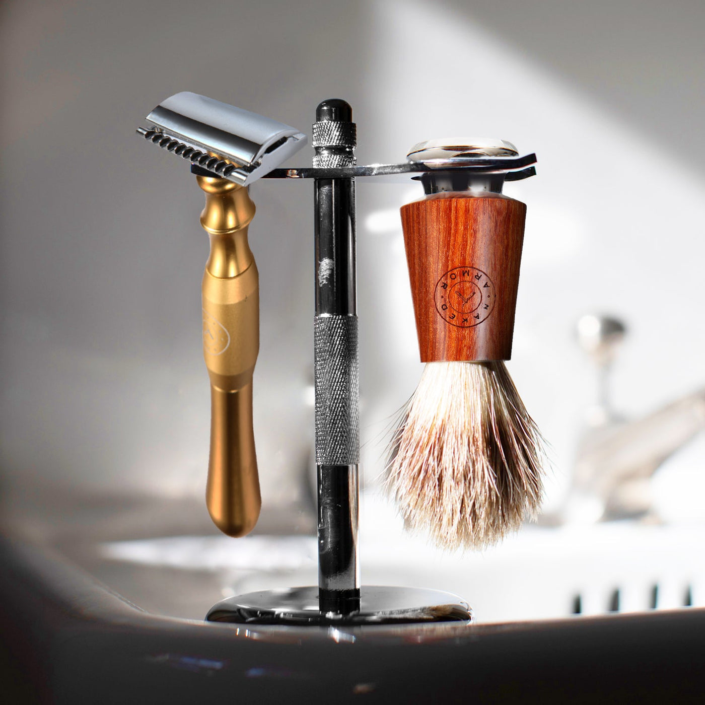 Naked Armor Gold Bleoberis Closed Comb Safety Razor Shaving Set