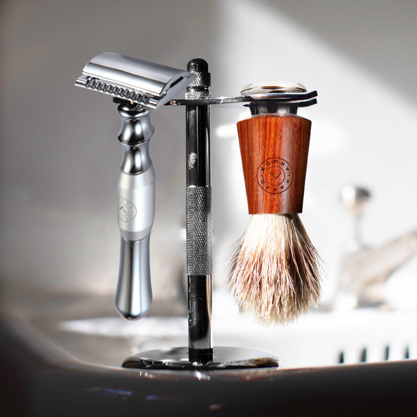 Naked Armor Silver Bleoberis Closed Comb Safety Razor Shaving Set