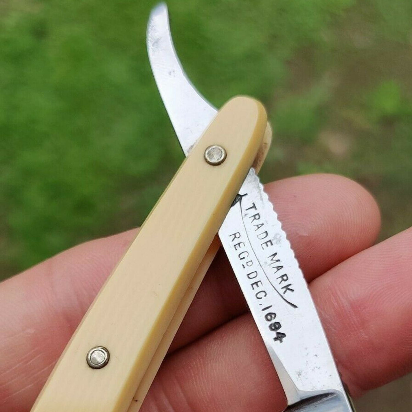 Vintage Wostenhom Sheffield 5/8 Peerless Straight Razor